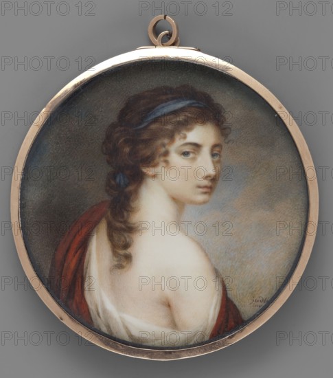 Young woman en Diane?; Judlin, Alexis 1742–1795 painter; women young; costumes à l'antique; portraits below the shoulders; female portrait back, head to the right; antique costume; headgear turban; foreign miniatures; repossession provenance; Bust, back turned 3/4 to the right, face turned over the right shoulder toward the viewer. Brown hair tied with a dark blue ribbon, blue eyes; partially exposed back with white fabric and a red-brown scarf. Background left: brownish-bluish and yellowish. Narrow brass frame. 1790–1795, France. Miniature; height 6.9 cm., A painted round portrait of a young woman seen from the back and turned to look over her shoulder, with fair skin, brown curly hair gathered into a loose braid and held with a dark blue ribbon, wearing a draped garment showing white and deep red fabrics, set against a softly shaded background of muted gray and blue tones inside a thin metallic circular frame that is gold in color.