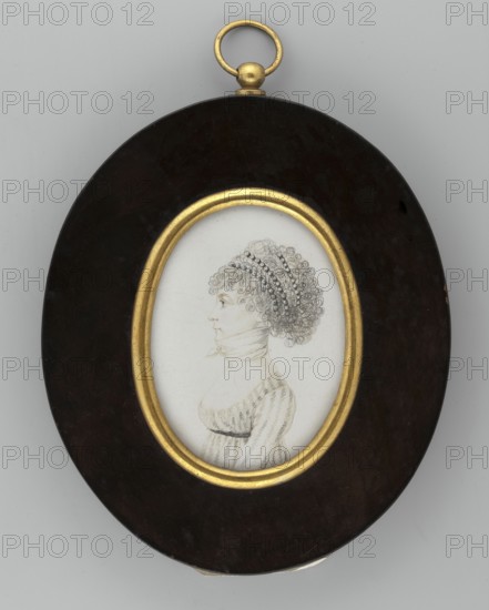 Louise of Mecklenburg-Strelitz 1776–1810, wife of Frederick William III of Prussia 1770–1840. Portrait miniature, 1790. Half-figure in left profile: grey-blue eyes, dark hair adorned with pearls, hair tied with a white scarf at the neck, wearing a white Empire-style dress with stripes and a low neckline; shoulder-length portrait, headgear of pearls. Paper background, height 6.5 cm, width 4.8 cm. Narrow bronze rim set in a frame imitating ebony., An oval pendant with a dark brown outer frame and a gold inner rim contains a delicate pencil portrait of a woman in profile; she has a high neck scarf and a striped dress with an empire waist, and her curly hair is arranged high with a decorative band, all rendered in soft gray tones against a pale background, with the pendant topped by a small gold loop.
