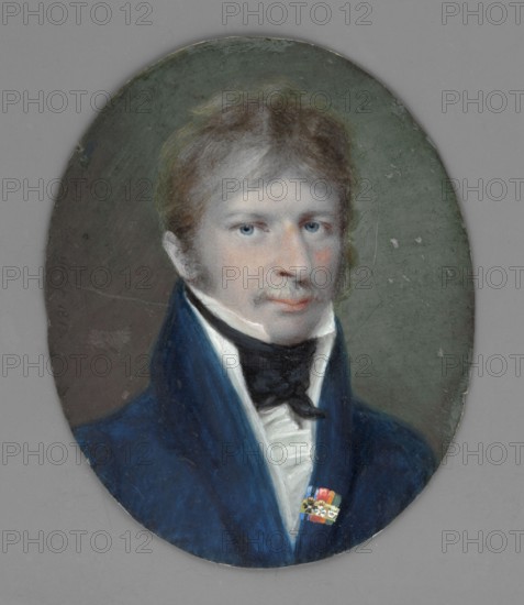 Portrait of General Aleksander Antoni Rozniecki 1774–1849, Grand Master of the National Lodge of the Grand Orient of the Duchy of Warsaw. Painted by Lachaud de Loqueyssie, Emilie Hebenstreit 1793–1862. Three-quarter bust right miniature 1813, Germany, height 6.3 cm, width 5.1 cm. Subject: short light hair parted on the forehead, slight sideburns and a light mustache; white collar at the neck, black cravat tied with a bow; pleated jabot, white vest; dark blue tailcoat. He wears three orders including the Legion of Honor, Virtuti Militari with Crown, and Iron Crown. Background brown on the left, greyish-green on the right. Binding: medallion frame of copper in a red embossed-leather case. Classification/subjects: orders, men, politicians, foreign miniatures, portraits en trois-quarts, male portraits, nobility, soldiers, Freemasonry, Order of the Legion of Honor, Order of St. Stanislaus, Virtuti Militari, military men., An oval portrait of a man shown from the chest up against a muted gre...
