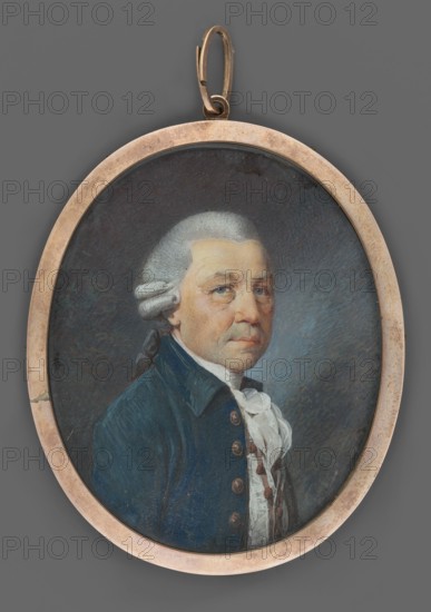 Portrait of an elderly man in a blue-green tailcoat, half-length facing right. Gray wig with two horizontal curls at the ears; at the back a pigtail tied with a black bow. He wears a white cravat and jabot, a white vest with longitudinal brownish stripes, and a blue-green velvet tailcoat with copper buttons. Background: grayish-green thickets and a fragment of sky. Medallion frame made of copper bronze. On the reverse of the binding: a braid of blond hair set in a bronze frame imitating a snake, surrounded by sapphire enamel with ornaments and a gold inscription: Souvenir et restes cheris du meilleur des Peres. Miniature, dated 1790; height 6.9 cm, width 5.6 cm. Unknown artist; portraits en trois-quarts, costumes, wigs, tailcoats; foreign miniature style., An oval pendant with a metal rim in a warm gold tone surrounds a painted miniature portrait of a man shown from the chest up, wearing a powdered white wig and a dark blue coat with visible buttons, and a white cravat; the face has pa...