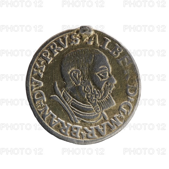 Trojak, Vogelwaider Vogelwaid, Eustachius; publisher Decius, Jost Ludwik fl. 1528–1535 co-creator; Albrecht Hohenzollern Prince of Prussia; 1490–1568 — iconography: male busts in armour, stars. Obverse: male bust in armour in profile turned to the right; short hair, beard with sideburns; rim inscription *ALBER, DG MAR BRAN DVX PRVS; continuous border, floral motifs between the words. Reverse: continuous border inscription in six lines *III*/.GROSS:AR/.TRIPLEX./.ALBER:DVC. /.PRVSSIE./*I537*; date 1537. Duchy: Ducal Prussia 1525–1701, Königsberg mint. Coin; diameter 22.7 mm; weight 2.67 g; axis 220°., A round metallic object with a worn surface showing a raised profile of a man's head in side view, featuring a beard, mustache, and detailed hairline, surrounded by a raised rim; the surface shows areas of goldish and silvery tones with darker gray shading in recessed areas, and lighter highlights on raised details, all set against a white background.