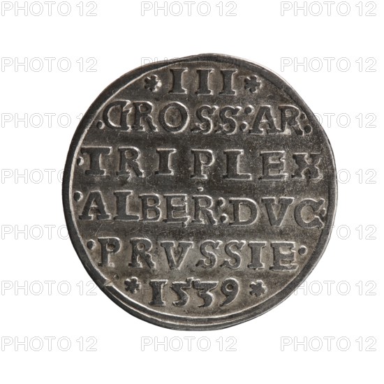 Trojak, Vogelwaider Vogelwaid, Eustachius mintmaster/publisher; Decius, Jost Ludwik fl. 1528–1535 co-creator/mint manager. Albrecht Hohenzollern Prince of Prussia; 1490–1568 — iconography: male busts in armour, stars. Obverse: male bust in armour in profile turned to the right; short hair, beard with sideburns. Inscription around the rim: *ALBER DG MAR BRAN DVX PRVSS*; continuous border, floral motifs between the words. Reverse: inscription in continuous border in six lines: *III*/.GROSS:AR:/.TRIPLEX./.ALBER:DVC./.PRVSSIE./*I539* 1539. Ducal Prussia 1525–1701, Königsberg mint. Coin; diameter 22.4 mm; weight 2.61 g; axis 160°.