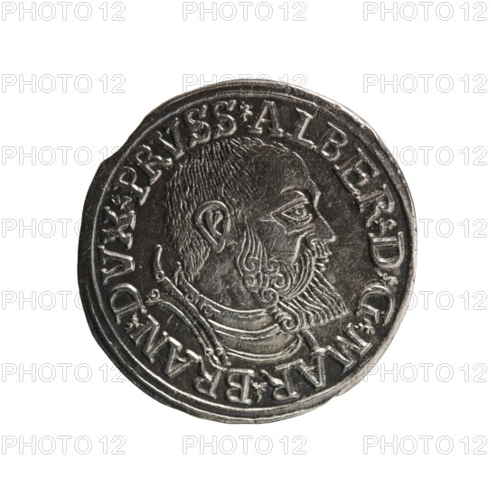 trojak, Decius, Jost Ludwik fl. 1528-1535 co-creator, Vogelwaider Vogelwaid, Eustachius publisher, Albrecht Hohenzollern Prince of Prussia; 1490-1568 - iconography, stars, male busts in armour. Obv. Male bust in armour in profile turned to the right; short hair, beard with sideburns. In the rim the inscription *ALBER DG MAR BRAN DVX PRVSS; double continuous border, floral motifs between the words. Rev. In a double continuous border an inscription in six lines *III*/.GROSS:AR:/.TRIPLEX./.ALBER:DVC./.PRVSSIE./*I540*, 1540, Königsberg, Ducal Prussia 1525-1701. Coin; diameter 22.6 mm, weight 2.55 g, axis 225 degrees., A round metallic coin with a raised profile of a bearded man facing right, showing detailed hair texture, facial hair, an ear, and ornamental collar elements; the coin surface is silver-gray with darker recessed areas and lighter raised highlights, and a decorative raised border encircling the portrait with raised characters around the edge.