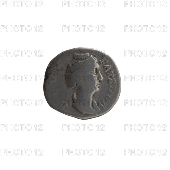 Denarius, Faustina the Elder 98–141; Roman empress 138–141 posthumous, issuer: Antoninus Pius 86–161; Roman emperor 138–161. Obverse: Bust of Faustina I in drapery facing right, inscription DIVA - FAVSTINA. Reverse: Juno, in a veil stands frontally, turns her head left, right hand raised holding long scepter, inscription AETER - NITA S. After 141, Roman Empire, Rome. Coin; diameter 17.0–18.0 mm, weight 3.15 g, axis 180°., A small round metallic object with a worn relief profile of a human head facing right, displayed against a white background; the object shows a few areas of darker and lighter gray patina and slight surface scratches, with a raised rim and uneven edge.