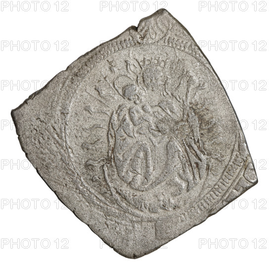 Teutonic quarter-guilder clip, Albrecht Hohenzollern (prince in Prussia; Grand Master; 1490–1568), Wille, Albrecht (fl. 1520–?), publisher, (1520–?), Plate, Dominik (fl. ?–1527), publisher, (?-1527), R7 (rarity), lily-shaped cross (iconographic), Madonna and Child (iconographic), Madonna on the crescent (iconographic), war coins (1520–1521), Teutonic Knights (order). Obv.: Virgin Mary and Child resting on a crescent. On the rim, between the pearly borders, an inscription beginning with a shield with an eagle. Rev.: Cross with arms terminating in finials, between them plant motifs. At the intersection of the arms of the cross, a shield with an eagle. On the rim, between the pearly borders, an inscription, 1521. State of the Teutonic Order (1226–1525), Königsberg. Clip, coin. Diameter 24.8–24.9 mm; weight 5.88 g; axis 270°.