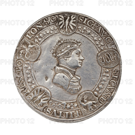 Crown medal thaler, Sigismund I the Old (King of Poland; 1506–1548). Obverse: Bust of Sigismund I in a coif and crown. In the rim five shields with the coats of arms of Poland, Lithuania, Royal Prussia, Red Ruthenia and Austria; rim inscription separated by coats of arms: SIGISM P REX PO LONIE MD LITHV 15 33. Reverse: Bust of Sigismund Augustus in a coif and crown. In the rim, shields with the coats of arms of Poland, Lithuania, Royal Prussia, Red Ruthenia and Bona Sforza; rim inscription divided by shields: SIG : AVG : SECVND FILIVS : REX PO LON sc. 1533, Torun, Poland. Coin; diameter 39.0 mm; weight 16.03 g.