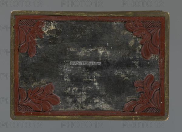 Box with a lid; Chinese art; figurative scenes; landscape motifs; Qing dynasty (1644–1911); pines; meander (ornament); leiwen (ornament); flowers (ornament); floral (ornament); geometric (ornament); 19th/20th century; China; box; height 6.0 cm; width 9.85 cm; depth 14.2 cm WQXBCFS