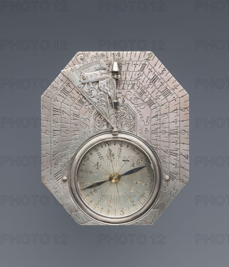 Pocket sundial with compass, Butterfield, Michael (1635–1724). Octagonal astronomical instrument with a surface engraved on both sides; names of French and European cities inscribed on the underside with given longitudes. Signed: Butterfield / Paris. On the underside: a decharge mark for very small items of the lessee Étienne Ridereau (lily flower in a rhombus) struck from 29 VII 1684 to 1 X 1687. Date: 1684–1687. Place: Paris, France. Measuring instrument. Height 11.2 cm; width 8.2 cm.