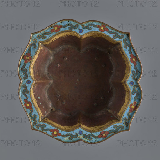 Bowl; maker: Rubiec-Masalski; artist: Fyodor Vasilyevich (1865–1920?); Chinese art; Chinese; maker/associated: Tulisov, Jerzy (1943– ); Qing (1644–1911); decoration: banana plants, leaves; Qing (style); cloisonné (enamel); cracked ice ornament; floral ornament; plant ornament; flower tendril; function: censer; 19th century; China; vessel; height 11.5 cm; width 4.0 cm