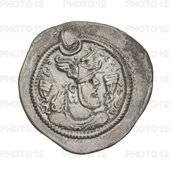 Drachma of Peroz I (ruler of Persia; 459–484). Obverse: bust of Peroz I facing right, wearing a crown with wings; above it a crescent with korymbos. Pahlavi legend. Reverse: fire altar; to its left the ruler stretching his hands to a star, to its right a priest stretching his hands to a crescent; signs/monograms on both sides; pearl rim. Pahlavi legend. Sassanid art/Kingdom; motifs include wings, busts, altars, crescents, crowns, moons, korymbos. Persia (Iran), 459–484. Coin; diameter 27.0 × 28.0 mm, weight 4.00 g.