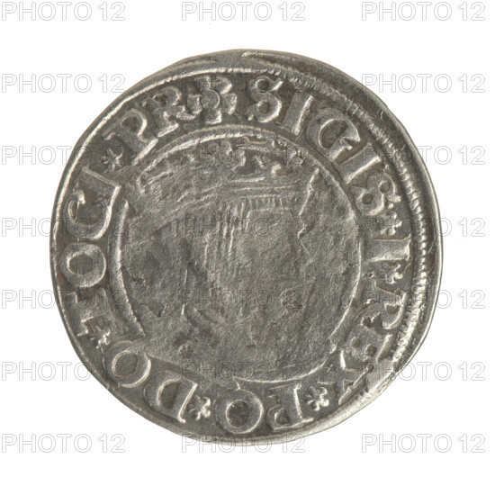 Gdansk grosz, Sigismund I the Old (King of Poland; 1506–1548). Silver coin, 1532. Obverse: Crowned male bust in profile turned to the right; in the rim between pearl-shaped borders an inscription: .SIGIS.I.REX.PO.DO.TOCI.PR. Reverse: Coat of arms of Gdansk; in the rim between pearl-shaped borders an inscription: .GROSSVS.CIVI.DANCZ.153Z. Polish, Jagiellon dynasty; royal bust iconography.