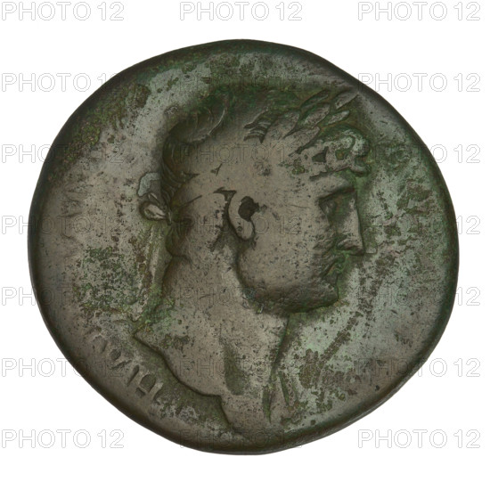 Sestertius, Hadrian (76–138; Roman emperor 117–138); Obv.: Bust of Hadrian with a laurel wreath facing right; rim inscription: HADRIAN. Rev.: Diana standing right, dressed in a long robe, holding an arrow in her right hand, her left hand resting on a bow; rim inscription: missing; on both sides of the figure the letters SC. 119–138 CE, Roman Empire; Rome. Coin; weight 27.92 g.