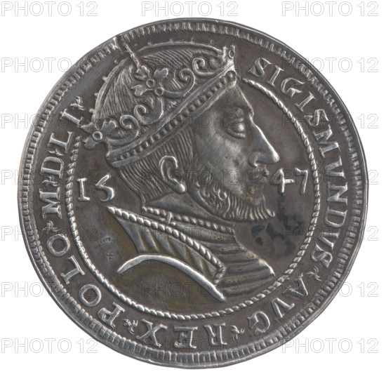 thaler (half-kopek) forgery, Sigismund II Augustus (King of Poland; 1544–1572), counterfeit creator, Jagiellonians (dynasty), coats of arms, Polish coins, forgeries, royal bust (iconographic), male busts, coats of arms under a princely mitre, Obverse: crowned male bust in armor facing right, dividing the years 15 - 47 and dividing the inscription around the top: .SIGISMVNDVS.AVG.REX.POLO.MDLI.; Reverse: under the crown, five coats of arms, inscription around the rim: .DEVS.IN.VIRTVTE.TVA.LETABITVR.REX; date: 1547/before 1879; Poland; coin; counterfeit; diameter 42.4–42.6 mm; weight 31.09 g