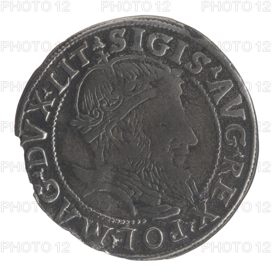 Lithuanian grosz on a Lithuanian foot, Sigismund II Augustus (King of Poland; 1544–1572), coats of arms, Jagiellonians (dynasty), royal bust, Polish coins, Sigismund II Augustus (King of Poland; 1520–1572) — iconography, Columns of Gediminas (coat of arms of Lithuania), male busts, Pogon (coat of arms; Lithuania). Obverse: Crowned male bust in armour with profile turned to the right; rim inscription divided at the top by a crown cross: .SIGIS.AVG.REX.POL.MAG.DVX.LIT. Reverse: Lithuanian Pursuit (Pogon) facing left, below the date 1555 and the Column coat of arms dividing the rim inscription: .MONETA.MAGN - .DVCAT.9.LITVA. 1555. Grand Duchy of Lithuania coin; diameter ca. 24.6–25.0 mm; weight 2.12 g.