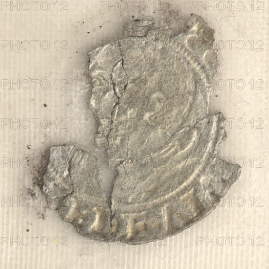 grosz (destructed - several small fragments); Straub (Strawb), Heinrich, publisher; Wille, Albrecht (fl. 1520-?), publisher; Decius, Jost Ludwik (fl. 1528-1535); Albrecht Hohenzollern (Prince of Prussia; 1490–1568); destructed - several small coin fragments; 1533; Ducal Prussia (1525–1701), Königsberg; coin (several fragments); coin weight 0.10 g