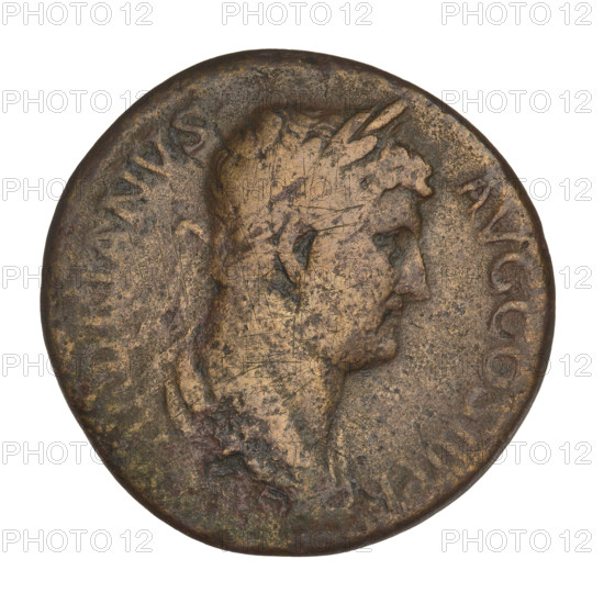 Sestertius, Hadrian (76–138; Roman emperor 117–138). Obverse: bust of Hadrian facing right in drapery; rim inscription HADRIANVS AVG COS III PP. Reverse: personification of Mauretania standing left, wearing a short tunic, holding the reins of a horse to the right (horse also facing left), with two javelins in her left hand; field mark SC; inscription at the bottom: M RETA A. Date: 134–138 CE, Rome, Roman Empire. Coin; weight 21.55 g.