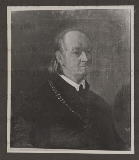 Vilnius Cathedral, photograph of a portrait of a canon; painter Zdanowscy (Edmund and Boleslawa); photographer Zdanowscy; Vilnius (Lithuania), cathedral; before 1939; photograph, photographic print: height 9.5 cm, width 8.2 cm; album page: height 16.4 cm, width 24.5 cm.