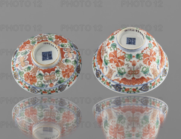 Bowl with a lid; Chinese colored porcelain; Qing dynasty (Qianlong period/style), 1736–1795; decorated with bats, longevity shou, lotus tendrils, peaches, and lotuses; vessel; height 9 cm, diameter 10.7 cm.