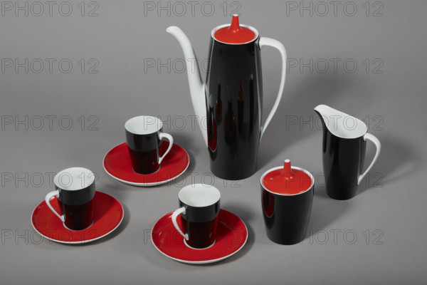 'Goplana' coffee set, Cmielów SA Porcelain and Ceramic Products Factory (1920–1939; 1946–1951), manufacturer, Potacki, Wincenty (1904–2001), style 1955–1965, Polish porcelain, colored porcelain, 1960–1962, Cmielów, vessel