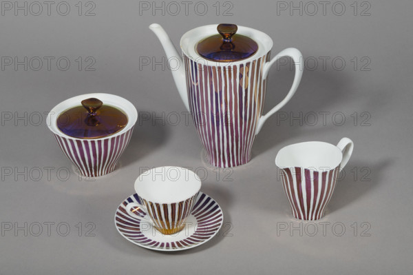 'Carry' coffee set; Cmielów SA Porcelain and Ceramic Products Factory (1920–1939; 1946–1951), manufacturer; Potacki, Wincenty (1904–2001), designer; style 1955–1965; Polish colored porcelain; 1960–1962; Cmielów; vessel
