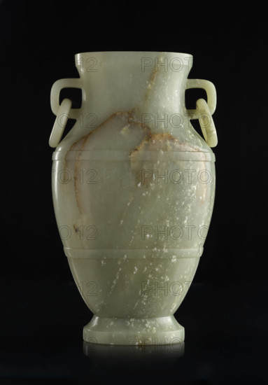 Vase, Rubiec-Masalski, Fyodor Vasilyevich (1865-1920?), Chinese art, Chinese, Tulisov, Jerzy (1943- ), Qing (1644-1911), ceremonial vessels, ritual vessels, decorative vessels, Qing (style), 19th century, China; vessel; height 28.8 cm, width 17.0 cm