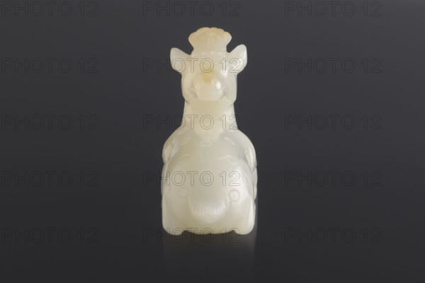 Deer paperweight; maker: Rubiec-Masalski, Fyodor Vasilyevich (1865–1920?); materials/subject: Chinese art, deer figurine; associated names: Tulisov, George (1943– ); period/style: Qing (1644–1911), Qing (style); themes: animals, Immortals, scholars, writing instruments, paperweights, figurines; date: 18th–19th century; place: China; medium: sculpture; dimensions: height 5.7 cm, width 4.1 cm