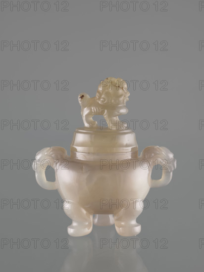 Ding-type incense burner with cover, lions, ceremonial vessels, fo, incense burners, Chinese art, Chinese, 20th century, decorative vessel; height 12.0 cm, width 11.0 cm, depth 7.5 cm