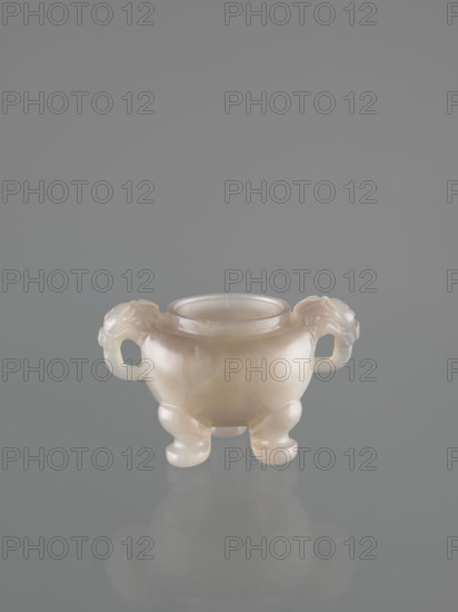 Ding-type incense burner with cover; lions; ceremonial vessels; fo; incense burners; Chinese art; Chinese; 20th century, China; decorative vessel; height 12.0 cm, width 11.0 cm, depth 7.5 cm
