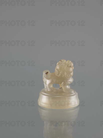 Ding-type incense burner with cover, lions, ceremonial vessels, fo, incense burners, Chinese art, 20th century, China, decorative vessel; height 12.0 cm, width 11.0 cm, depth 7.5 cm