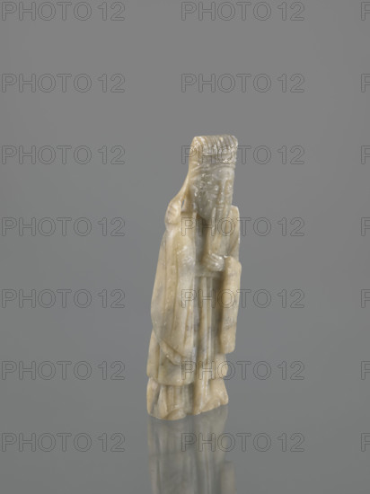 Scholarly official; Chinese; sages; scholars; 20th century; China; bas-relief; height 16.0 cm; width 5.5 cm; depth 2.0 cm WQXBCFS