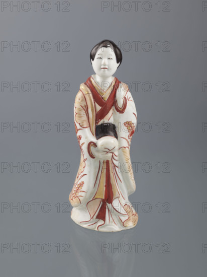 Beauty (bijin), Japanese art, Japanese, Edo (1603–1868), imari, women, bijin, plant (ornament), kimonos, 19th century (Edo period), Japan, figurine, height 24.0 cm, width 10.0 cm, depth 9.0 cm