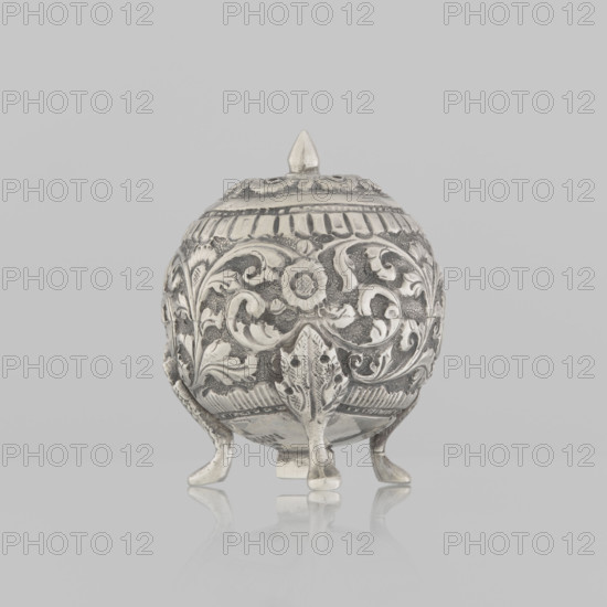 Salt cellar; Indian; 19th century; plant tendril and floral motifs; salt and spice vessel; plant ornament; vessel; height 5.0 cm; diameter 4.0 cm WQXBCFS
