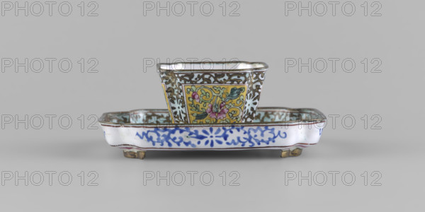 Bowl with saucer; maker: Ignacy Jan Paderewski (1860–1941); Chinese; Qing dynasty (1644–1911); painted enamel; decoration: plant ornament with peonies and plant tendrils; 18th century, China; vessel. Dimensions: bowl height 3.4 cm, bowl width 4.7 cm; saucer length 9.7 cm, saucer width 9.7 cm.