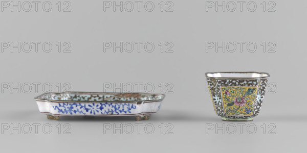 Bowl with saucer; painter/owner: Ignacy Jan Paderewski (1860–1941). Chinese, Qing dynasty (1644–1911), 18th century. Painted enamel on porcelain. Decorated with plant ornament: peonies and plant tendrils. Vessel dimensions — bowl: H 3.4 cm, W 4.7 cm; saucer: L 9.7 cm, W 9.7 cm.