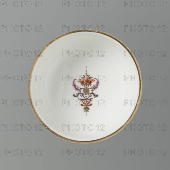 Hemispherical bowl, Koenigliche Porzellain Fabrique, Meissen (1710–1763), manufacturer, ca. 1750, Meissen; vessel, height 4.7 cm, width 8 cm