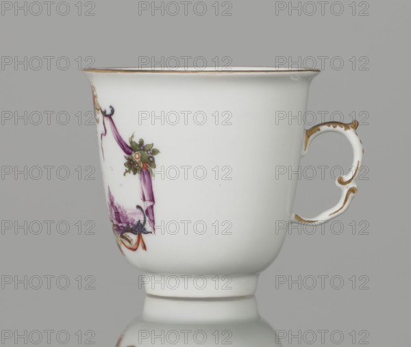 Tall chalice cup, Koenigliche Porzellain Fabrique, Meissen (1710–1763), manufacturer, ca. 1750, Meissen; vessel; height 7 cm, width 7.2 cm.