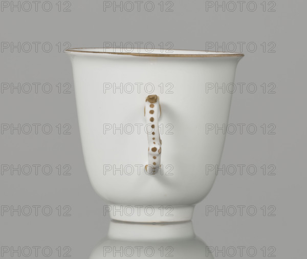 Tall chalice cup, Koenigliche Porzellain Fabrique, Meissen (1710–1763), manufacturer, ca. 1750, Meissen; vessel; height 7 cm, width 7.2 cm