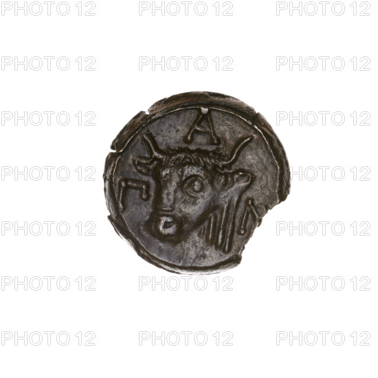 Bronze coin, Pantikapaion; obverse: head of bearded satyr facing left; reverse: bull head facing left with letters on the sides and top. Early 3rd century BC, Cimmerian Bosporus (Pantikapaion). Diameter 17.4–17.7 mm, weight 3.78 g, axis 0°. Subjects/icons: satyr head, bull head; style: iconographic; mythology: Satyr; animals: bulls.