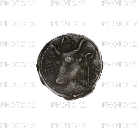 Bronze coin, Pantikapaion; obverse: head of bearded Satyr facing left; reverse: bull head facing left, letters on the sides and top. Early 3rd century BC, Cimmerian Bosporus. Iconography: Satyr, bull. Diameter ~16.6–17.1 mm; weight 4.17 g; axis 60°.