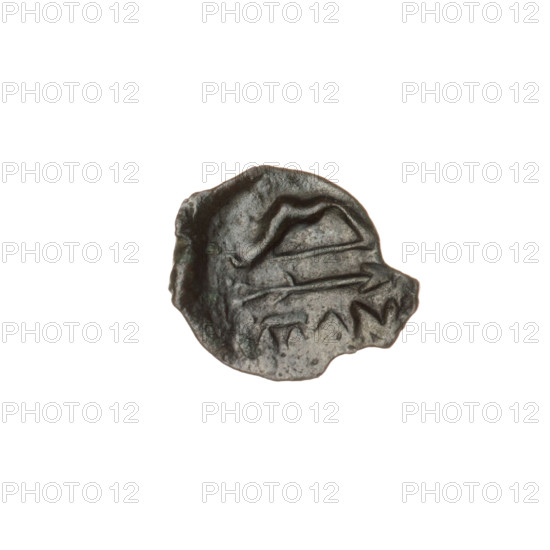 Bronze coin, head of a beardless Satyr in an ivy wreath facing left; reverse: bow and arrow facing right with inscription below. Iconography: Satyr, bow and arrow, weapons/armament. 1st half of the 3rd century BC, Cimmerian Bosporus (Pantikapaion). Coin; diameter 14.5–16.6 mm, weight 1.80 g, axis 180°.