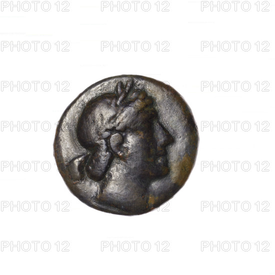 Bronze coin (Pantikapaion); obverse: head of Apollo with laurel wreath facing right; reverse: quiver with strap on the left, bow on the right, inscription in two columns on the sides; iconography: Apollo, bows, quivers, weapons, armament; 2nd half of the 1st century BC, Cimmerian Bosporus; diameter 18.5–19.2 mm, weight 5.99 g, axis 0°.