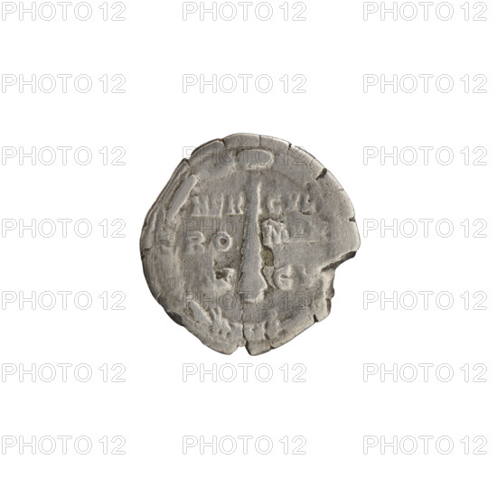 Denarius of Commodus (reign 177–192 CE), struck 191–192 CE. Obverse: bust of Commodus wearing a laurel wreath and lion skin, facing right; inscription AEL V EL COMM AVG P FEL. Reverse: club within a wreath; legends including HER CVL / RO MAN and V GV in fields. Silver coin; diameter 17.5 mm, weight 2.40 g; axis 195°. Roman Empire, Rome.