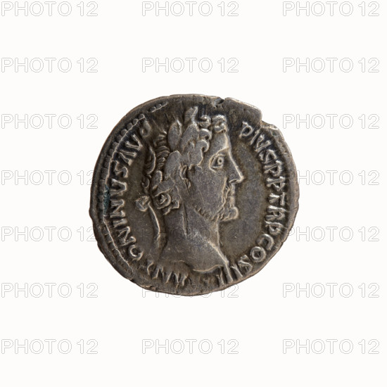 Denarius, Antoninus Pius (86–161; Roman emperor 138–161), issuer; Marcus Aurelius (121–180; Roman emperor 161–180), caesar 139–161. Obverse: Head of Antoninus Pius with laurel wreath right, inscription 'ANTONINVS AVG - PIVS PP TR P COS III'. Reverse: Head of young Marcus Aurelius without covering right, inscription 'AVRELIVS CAESAR AVG PII F COS'. Date: 140. Roman Empire, Rome. Coin; diameter 16.5–17.5 mm, weight 3.27 g, axis 195°.