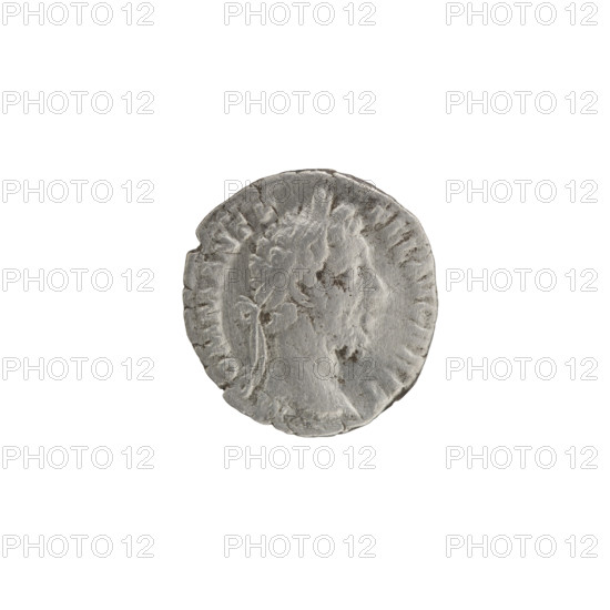 Denarius of Commodus (reigned 177–192). Obverse: head of Commodus in a laurel wreath facing right, legend M·COMM·ANT·P·FEL·AVG·BRIT. Reverse: naked Jupiter standing left, holding a thunderbolt in his right hand and a scepter in his left, legend OPTIME·MAXIME; control marks CV PP; dated 186–189. Roman Empire; Rome. Silver coin; weight 2.40 g; diameters 16.5–17.5 mm; axis 0°.