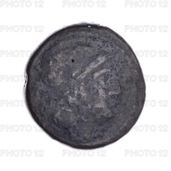 Obv. Head of Roma in an Attic helmet facing right; behind her the mark of value o. Pearl border. Rev. Ship's prow facing right; above the inscription ROMA; below the value mark o. Continuous border. Attic helmet, head of Roma (iconographic). 215–212 BC. Roman Republic (505–27 BC). Rome. Coin; diameter 21.0 mm; weight 6.07 g; axis 315°. Maker: Sabat, Bronislaw (1871–1953). Ounce; ships; helmets; ship's prow (iconographic).