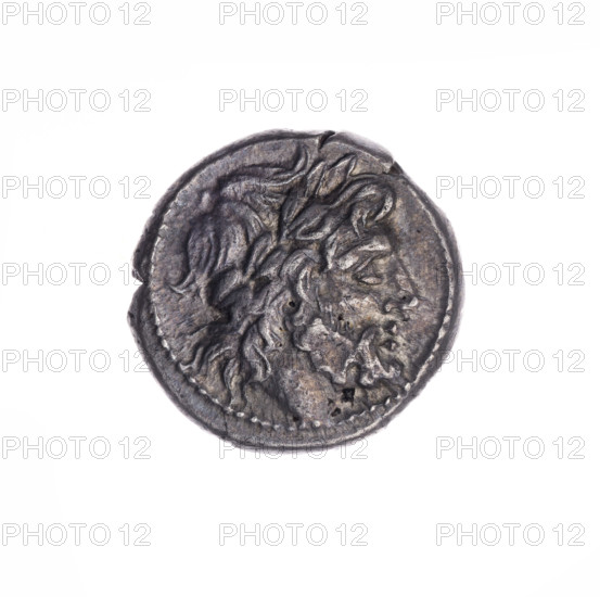 Victoria, publisher, Jupiter (mythology), laurel wreath (attribute), Semerau-Siemianowski, Wladyslaw (1849-1938), Wiktoria (personification), head of Jupiter, trophies, Kultura + 2012/2013 - visual documentation, Victoria crowning, Obv. Head of Jupiter in a laurel wreath at right. Pearl border. Reverse. Wiktoria crowning the trophy turned at right; inscription ROMA below the line. Continuous border. 211 BC, Roman Republic (505-27 BC), Rome, coin, diameter 16.7 mm, weight 3.13 g, axis 315 degrees