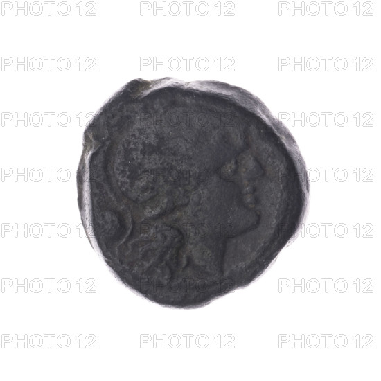 Obv. Helmeted head of Roma right; behind her mark of value o. Rev. Ship's prow right; above inscription ROMA; below mark of value o. After 211 BC, Roman Republic (505–27 BC). Coin, diameter 18.8 mm, weight 5.45 g, axis 225°. Subjects: Roma (mythology), ship's prow, ships, helmets, head of Roma.
