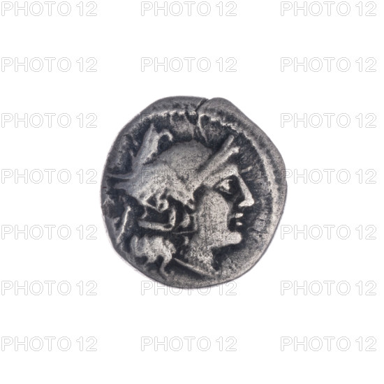 Quinary, publisher; Dioscuri on horses; Roma (mythology); Dioscuri (mythology); horses; letter Q (issue mark); head of Roma. Obv. Head of Roma right; behind it the value sign V. Pearl border. Rev. Dioscuri galloping right on horses; below the letter Q; under the line the inscription ROMA. Continuous border. 211–210 BC; Roman Republic (505–27 BC); Apulia mint. Coin; diameter 13.5 mm; weight 1.80 g; axis 225°.