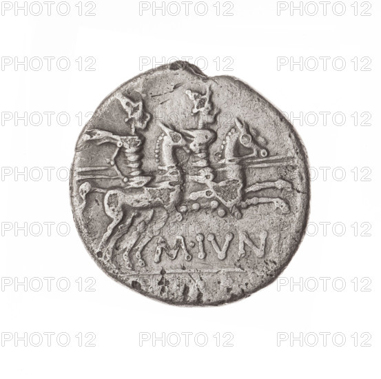 denarius, Iunius, M. (fl. 145 BC), publisher; Obv. Head of Roma in helmet right; behind her a donkey's head; in front of her sign of value X. Rev. Dioscuri galloping right; below the inscription M. IVNI; under the line the inscription . 145 BC, Roman Republic (505–27 BC), Rome; Dioscuri (mythology), Roma (mythology), horses, donkeys; coin, diameter 18.0 mm, weight 3.79 g, axis 270°