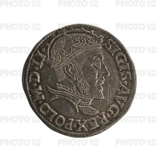 Lithuanian troika, Sigismund II Augustus (King of Poland; 1544–1572). Coats of arms, Jagiellonians (dynasty), royal bust, Polish coins, Sigismund II Augustus (King of Poland; 1520–1572) — iconography, Pogon (coat of arms; Lithuania), male busts. Obverse: Crowned male bust in armour turned right, separating the rim inscription at the top: SIGIS.AVG.REX.POLO.MDLI. Reverse: Value number III under which the inscription in three lines: .GROSS.AR./.TRIPL.MAG./.DVCA.LITV.; below the Lithuanian Chase divides the year 15 - 46 (1546). Vilnius, Grand Duchy of Lithuania. Coin. Diameter 21.2–21.5 mm. Weight 2.64 g.